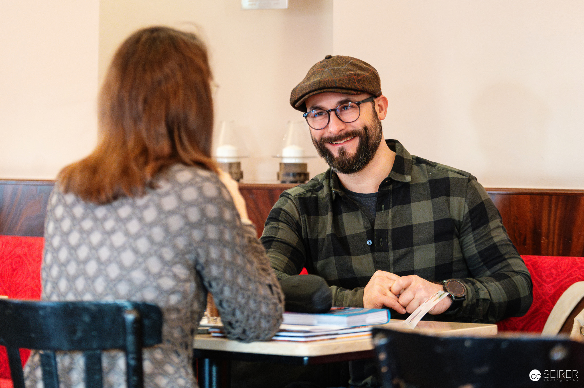 Interview Falk Zapf Holzapfel im Cafe Museum